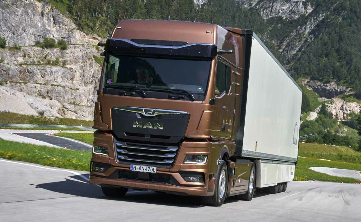 MAN apresenta caminhão pesado com motor Scania