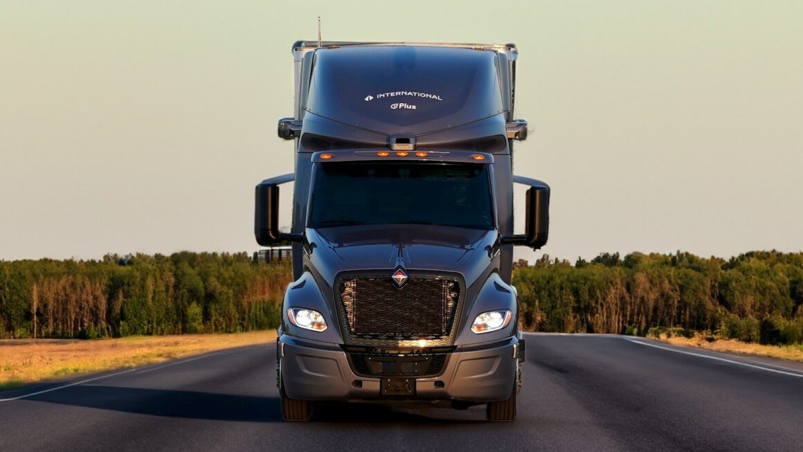 International inicia testes de caminhões autônomos de 2ª geração nos EUA