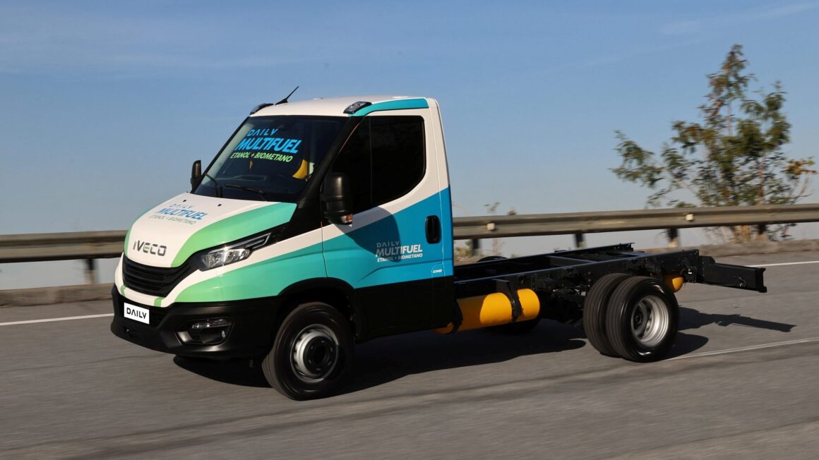 Iveco Daily Multifuel usa etanol e gás para reduzir em até 95% as emissões de CO₂
