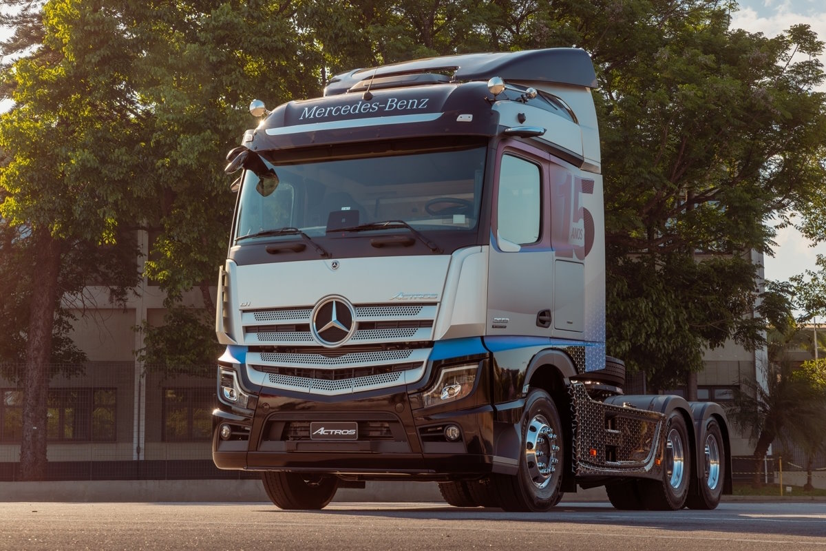 Actros Evolution recebe Série Especial 15 anos