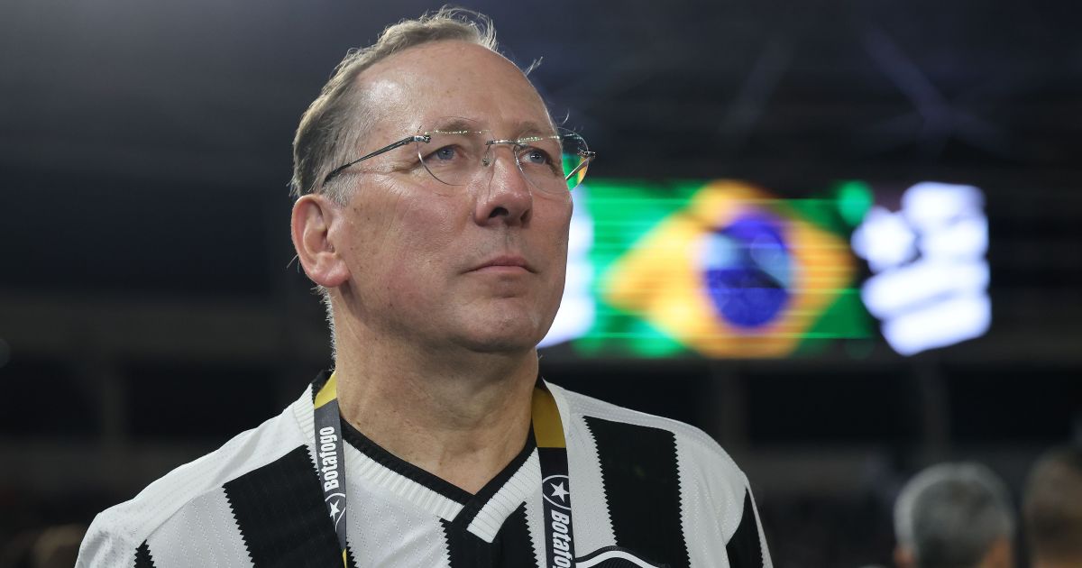 Botafogo aciona Justiça contra Eagle e pede ressarcimento de R$ 155 milhões