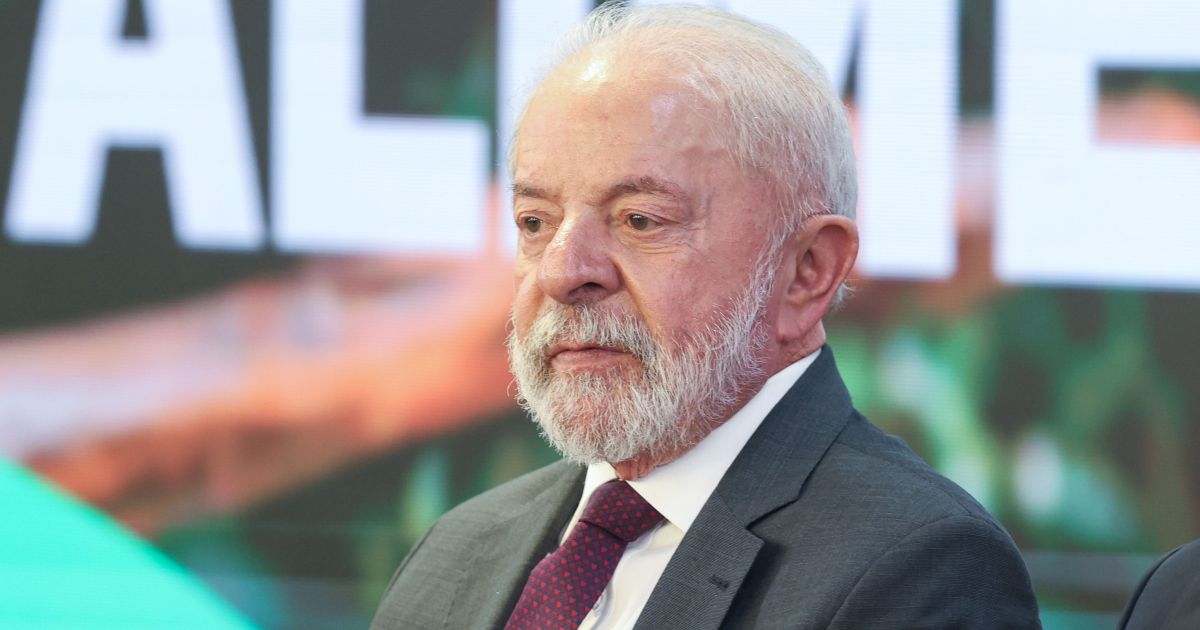 Datafolha: 49% aprovam trabalho de Lula; 48% desaprovam