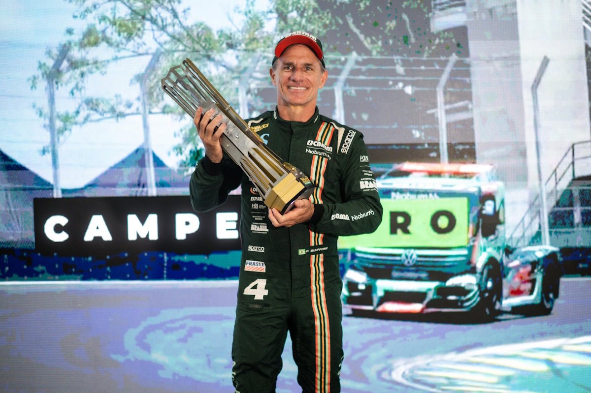 Felipe Giaffone é tetracampeão da Copa Truck Petrobras em decisão dramática