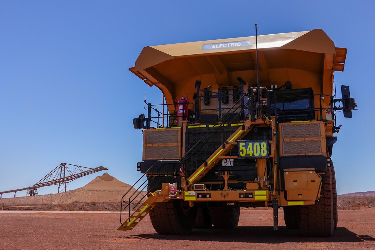 Caminhão elétrico gigante para mineração entra em operação na Austrália