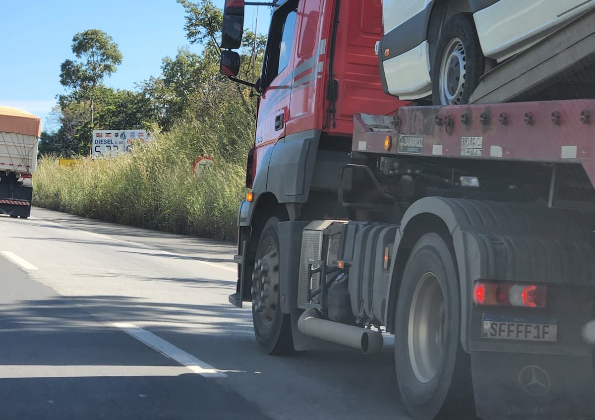Rodovias estaduais de Minas Gerais tem restrição de tráfego para caminhões no Natal e Réveillon