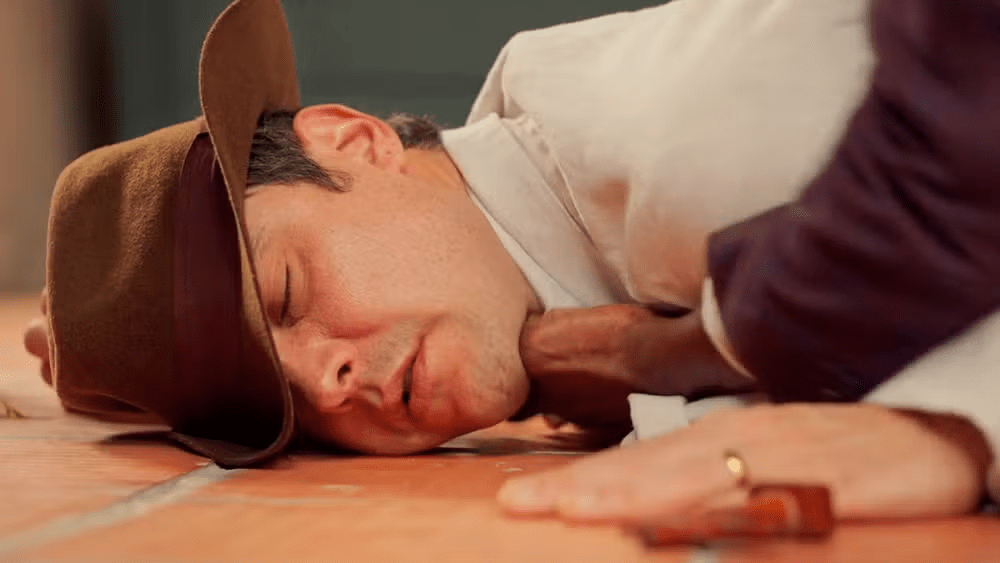 “Êta Mundo Melhor!”: Candinho desmaia ao confirmar que Samir é seu filho