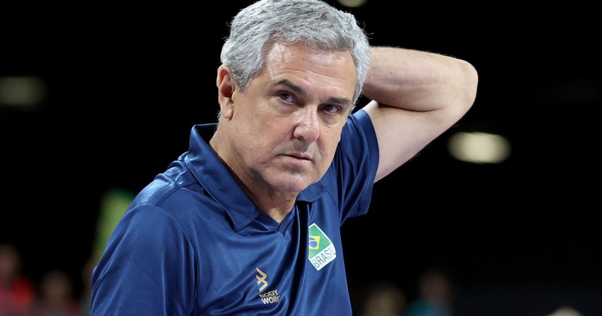 Bicampeã olímpica de vôlei revela briga com Zé Roberto: “Um ano sem falar”