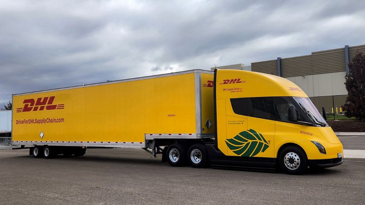 DHL recebe o primeiro Tesla Semi nos Estados Unidos