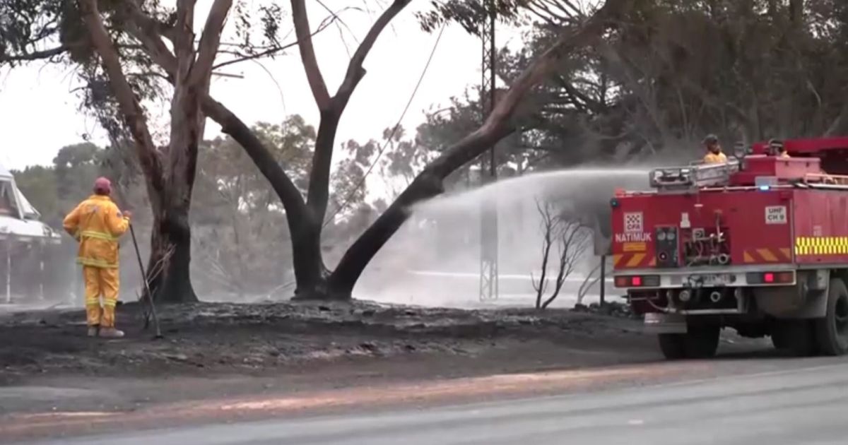 Calor na Austrália piora incêndios florestais; temperaturas chegam a 48 °C