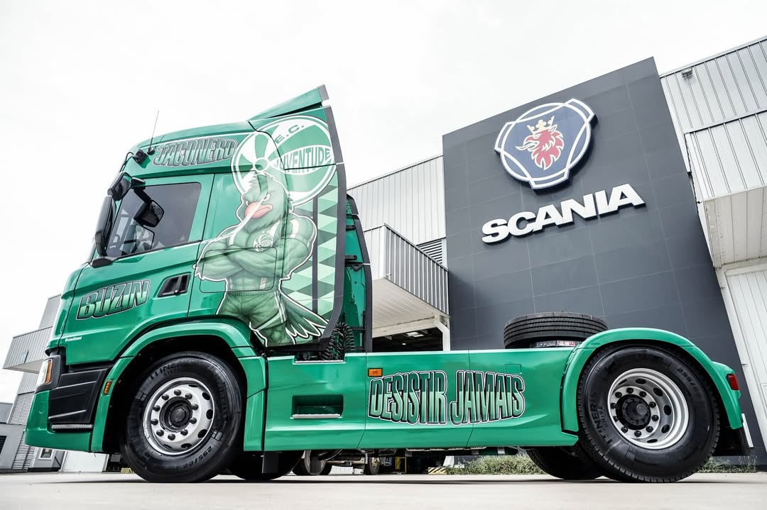 Da logística ao entretenimento: como a Buzin transformou 500 caminhões em “mídia viva”