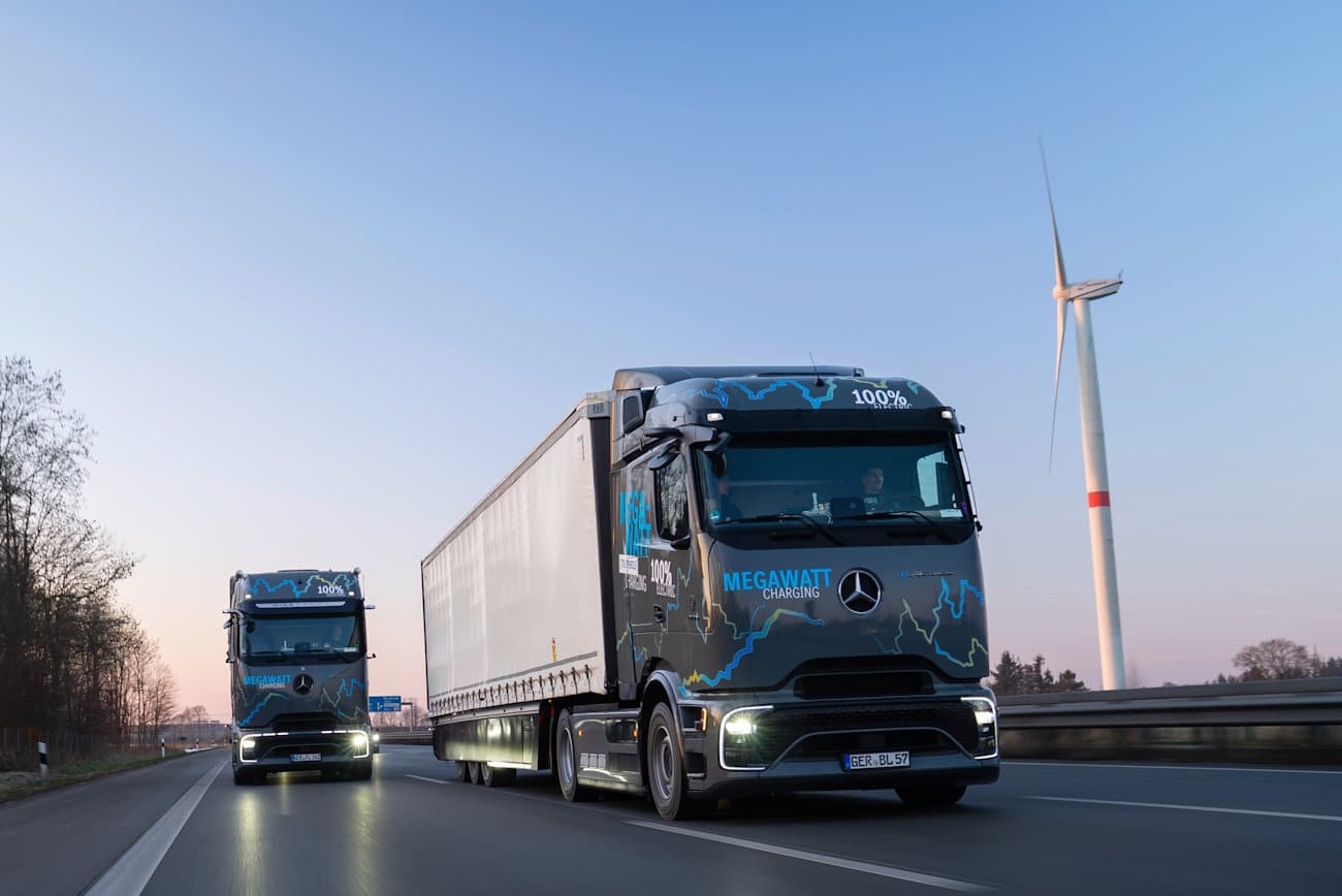 Mercedes-Benz eActros 600 viaja da Alemanha para a Suécia para testar o sistema de carregamento de alta potência