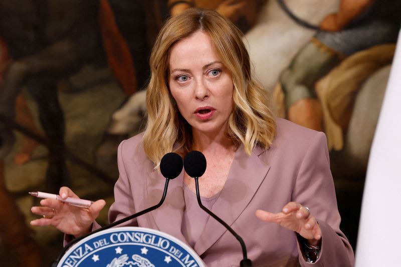 Meloni descarta ação dos EUA na Groenlândia e defende presença da Otan