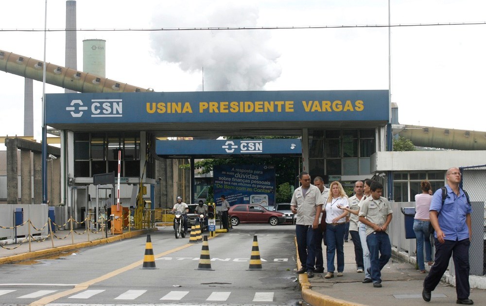 Moody’s reduz rating da CSN e adota perspectiva negativa