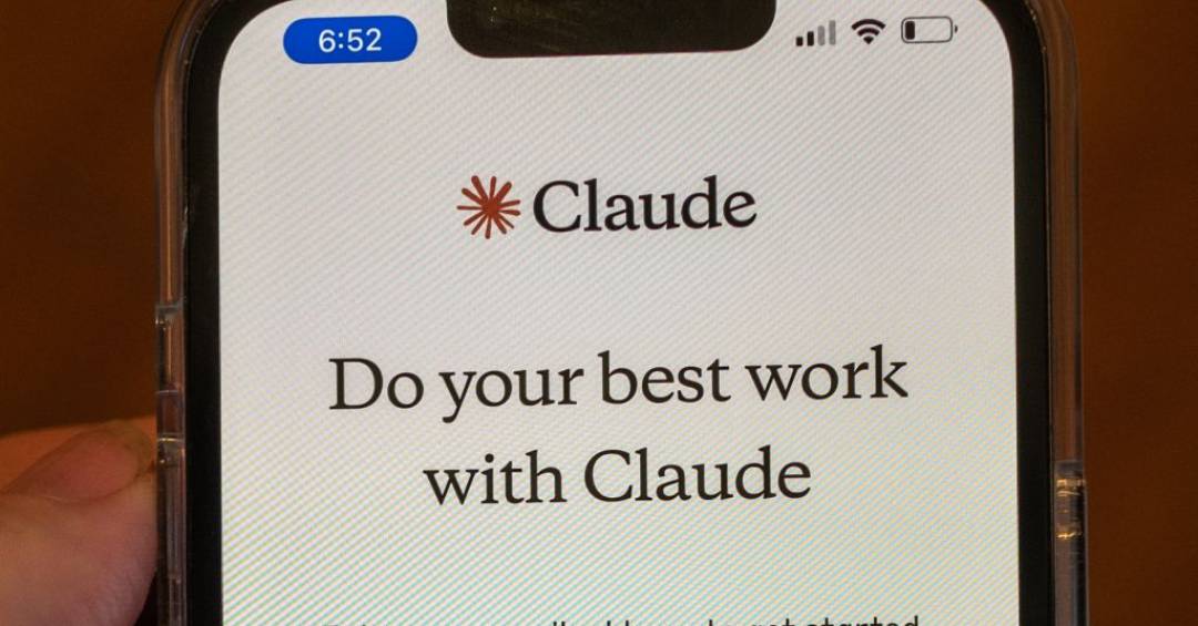 Anthropic lança novo modelo de chatbot para rivalizar com OpenAI e Google