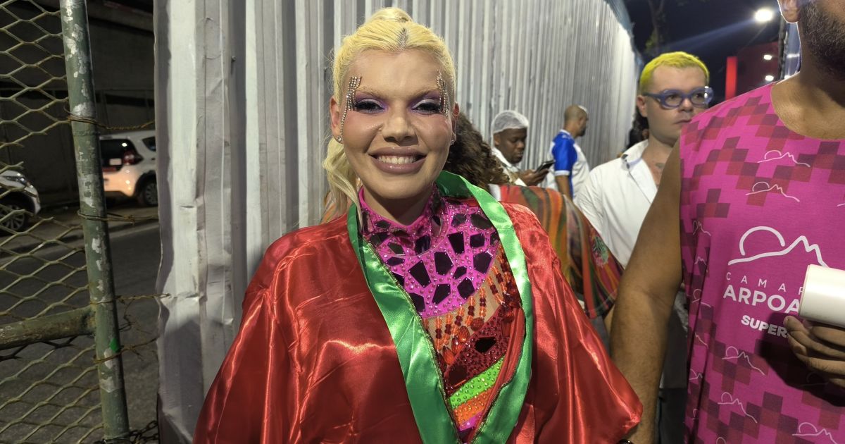 Duda Beat se emociona com homenagem a Chico Science na Grande Rio