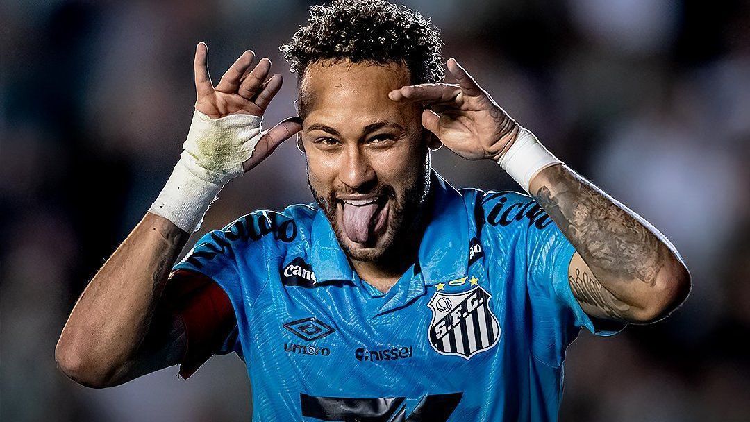 Desfalcando o Santos no Brasileirão, Neymar ironiza gramado nas redes