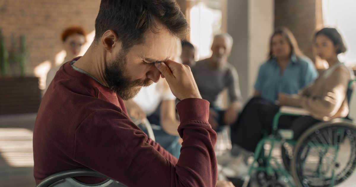 Demência em jovens é mascarada por sintomas como estresse e depressão