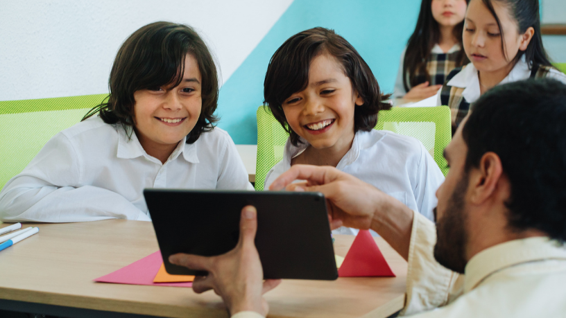 Telas interativas transformam o ensino e fortalecem a aprendizagem em Boa Vista
