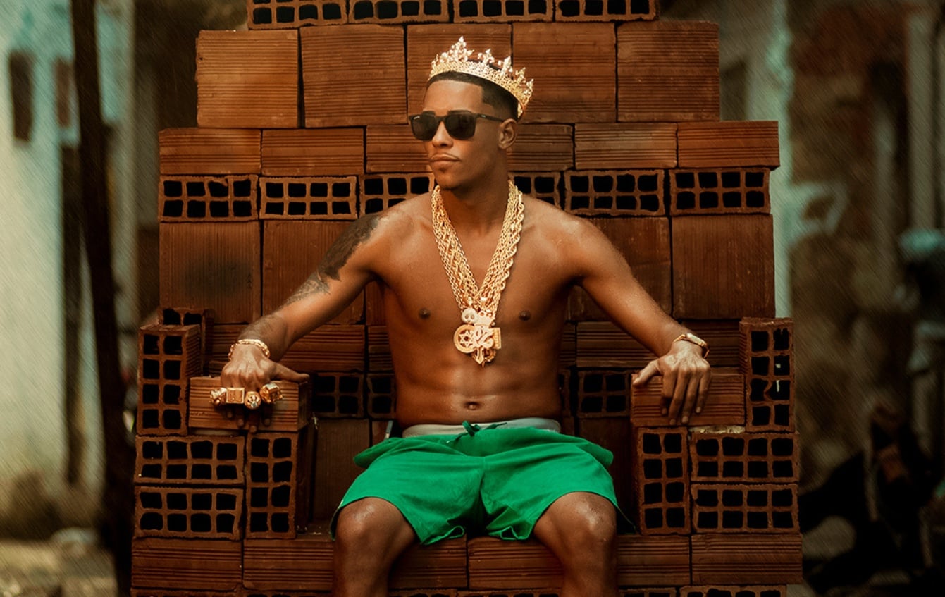 Assaltantes levam R$ 2 milhões e agridem MC Poze do Rodo