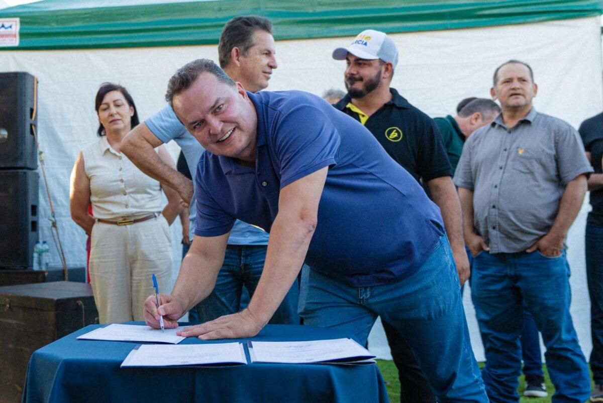 Max Russi une forças com governador para garantir asfalto e novos veículos ao município…