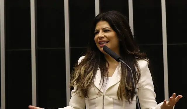 Antônia Lúcia deixa Republicanos e se filia ao MDB em ato marcado para esta quarta, 1º, no Acre