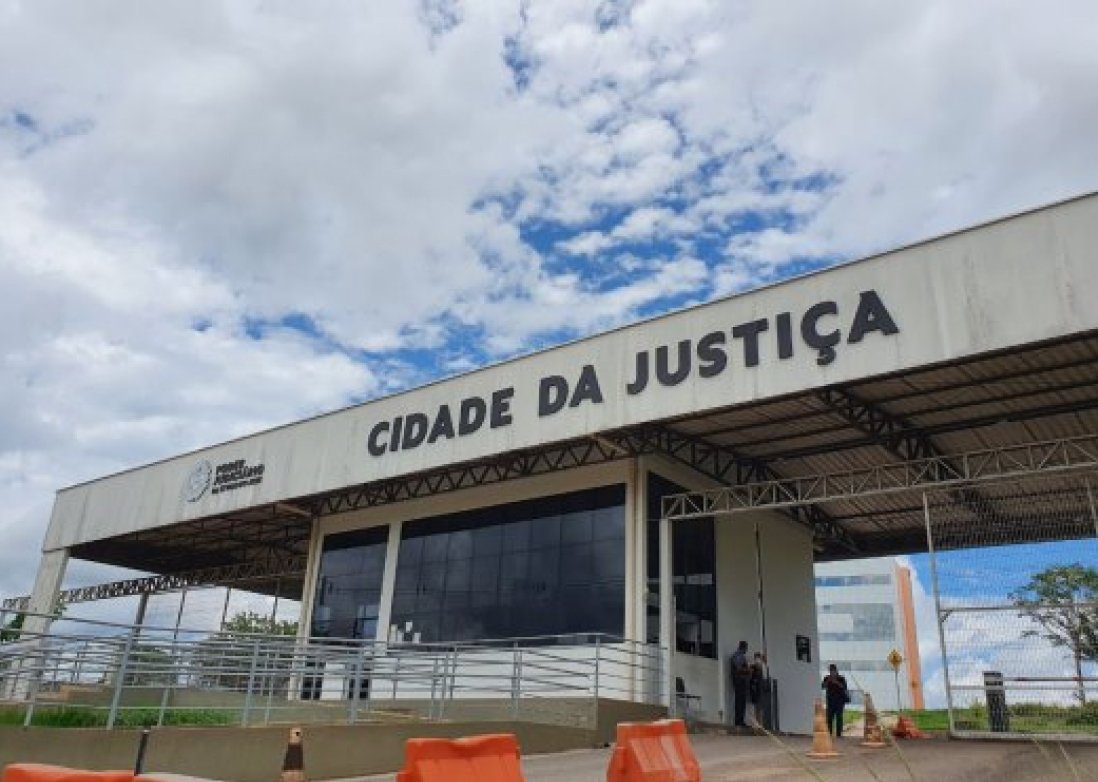 Três homens vão a júri por assassinato de membro de facção atraído por perfil falso em Rio Branco