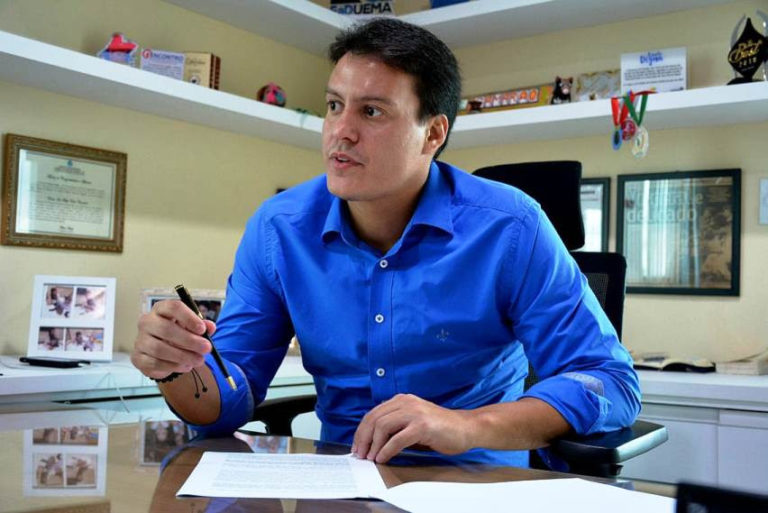 STJ barra pedido de afastamento de Felipe Camarão