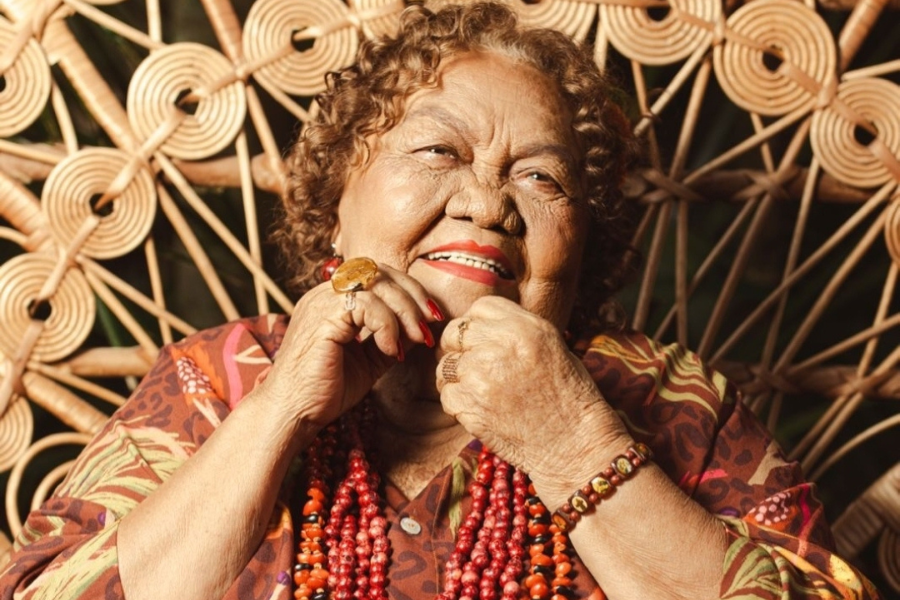 Dona Onete apresenta melhora e recebe alta do hospital