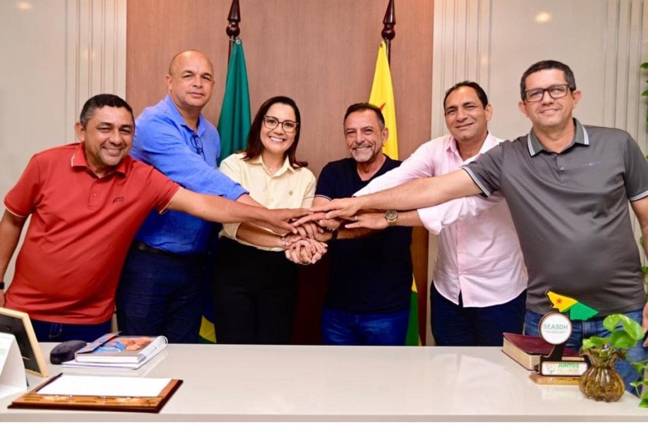 Barbary lidera articulação com Mailza e prefeitos do Juruá e antecipa agenda para o novo governo