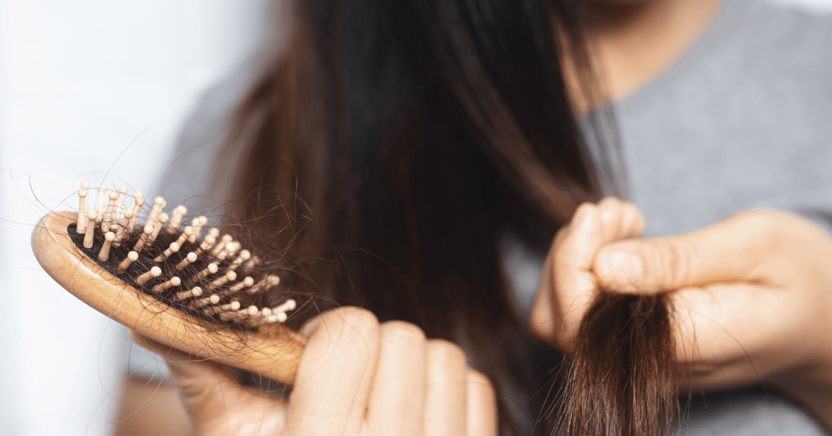 Queda de cabelo aumenta no verão? Especialistas explicam o que fazer