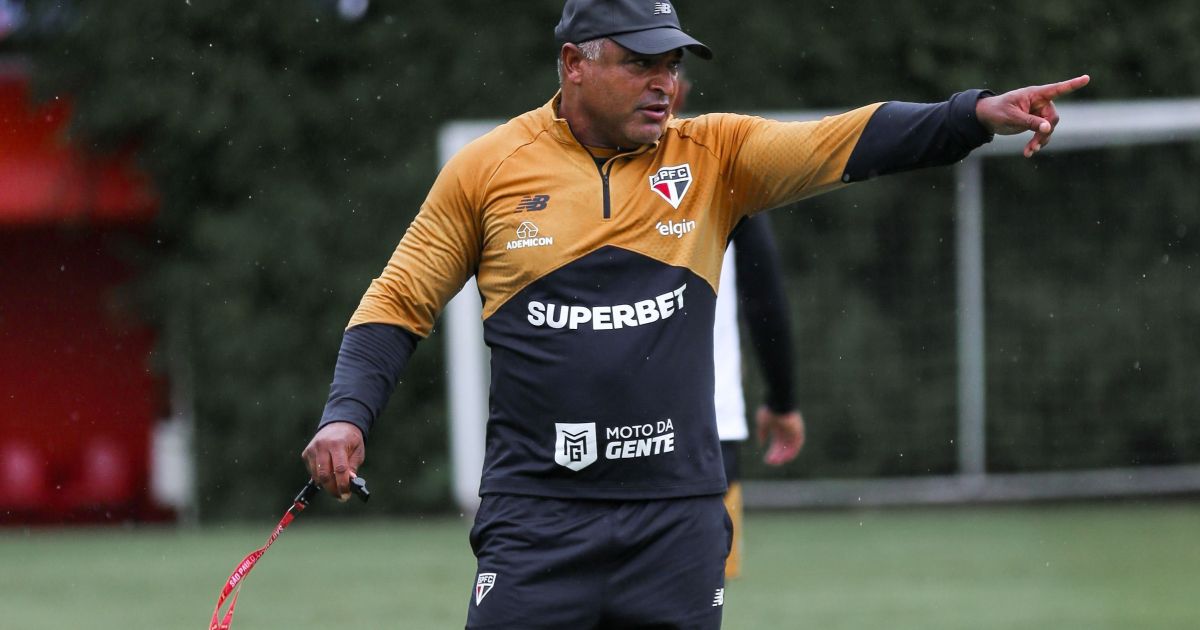 São Paulo tem pendurados e dúvida sobre Lucas contra o Atlético-MG