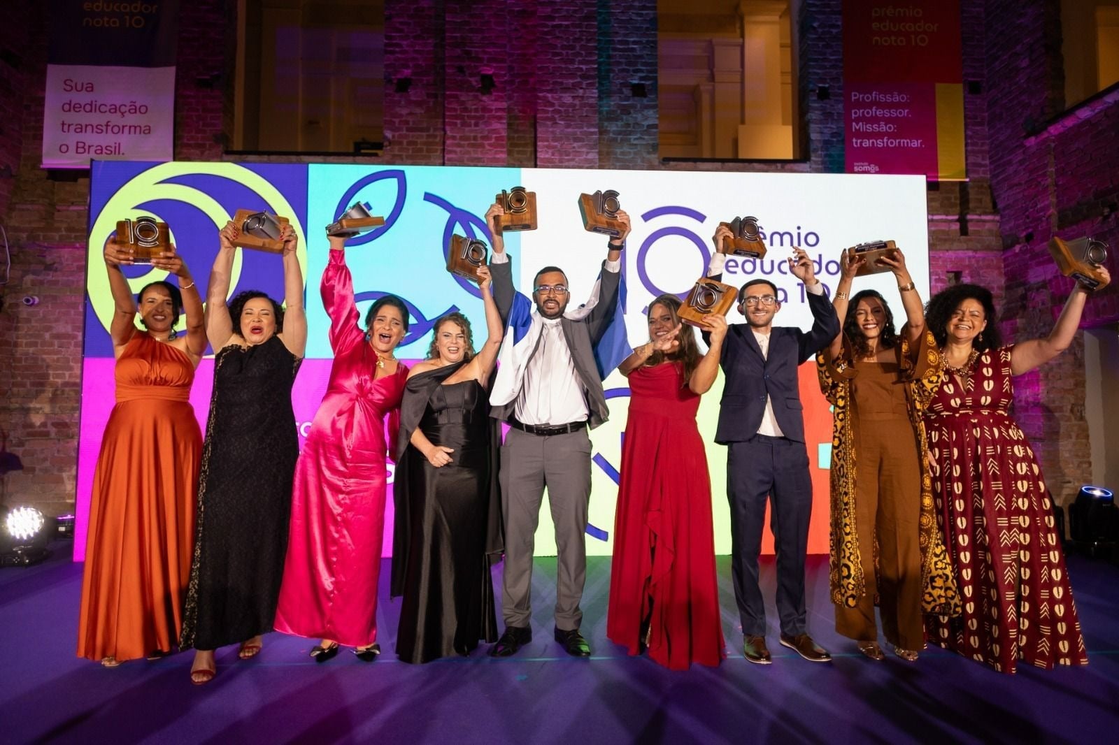 Prêmio Educador Nota 10 lança categoria para gestores e abre inscrições até maio