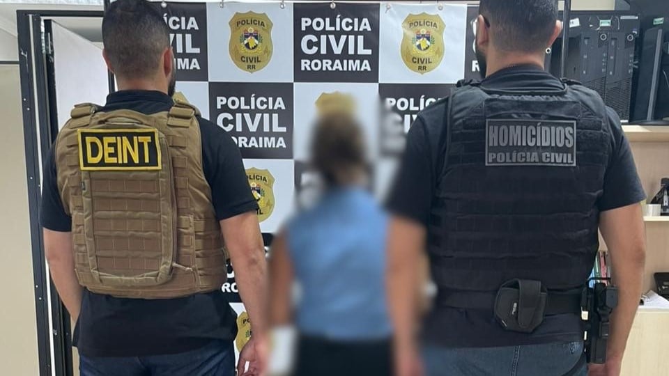 Suspeita de envolvimento em caso de homens esquartejados e jogados em fossa é presa