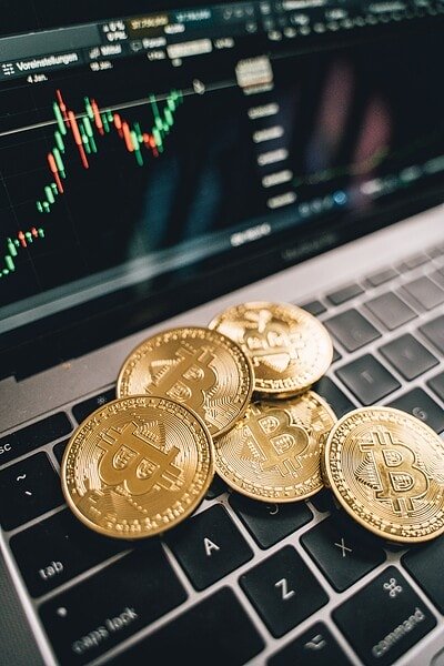 Indústria cripto brasileira alerta para possível imposto sobre stablecoins e aponta riscos legais 