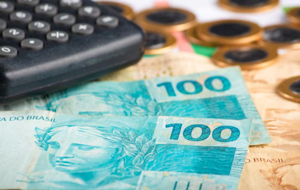 Receita paga lote da malha fina com R$ 300 milhões nesta terça-feira (31)