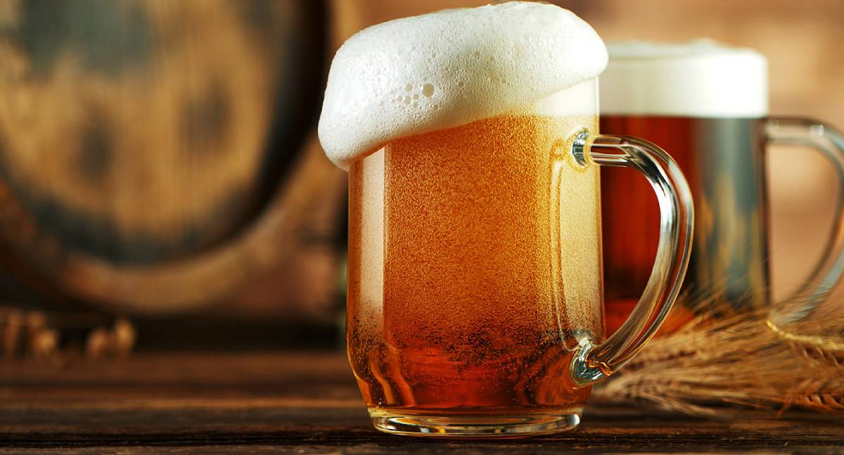 Cerveja engorda? Mestre cervejeiro explica e dá dicas para evitar ressaca