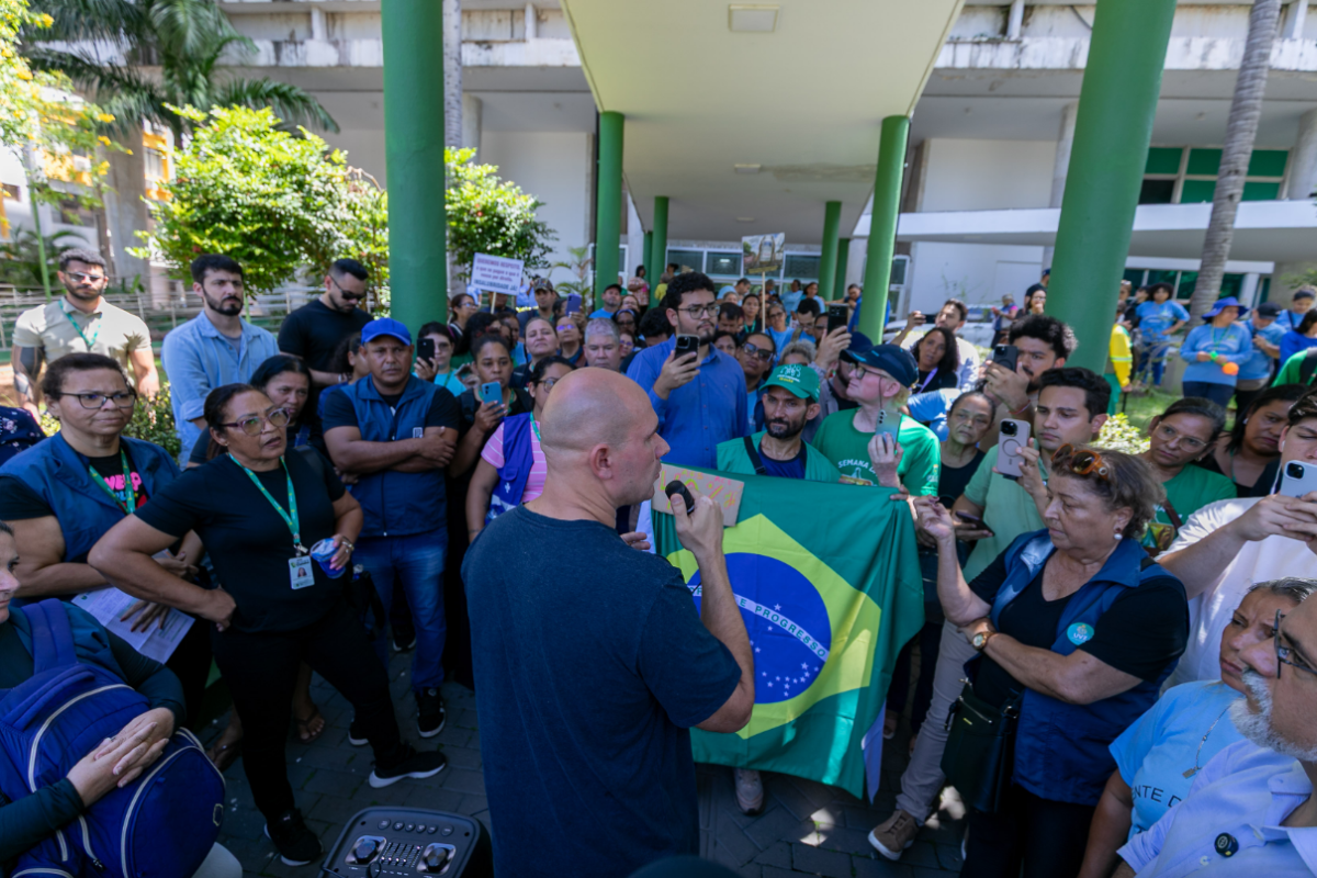 Prefeito dialoga com servidores, propõe prazo e transparência na revisão da insalubridade…