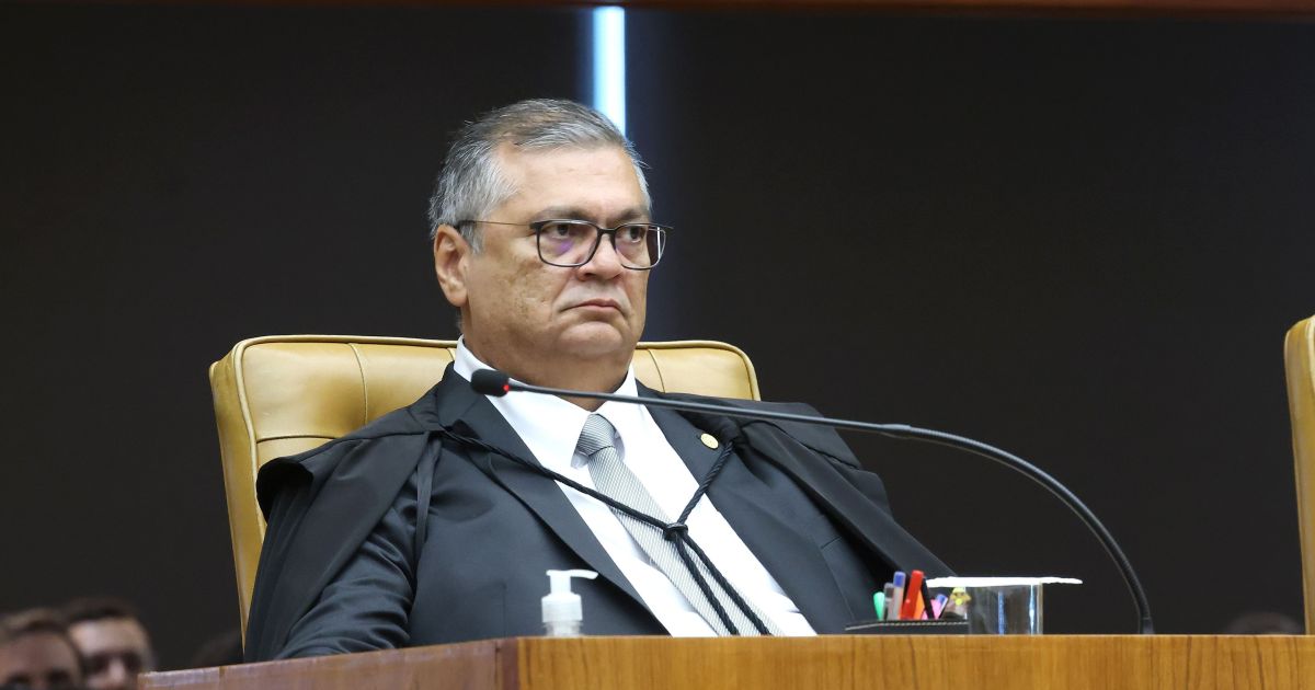 Dino defende STF e diz que Corte mais acerta do que erra