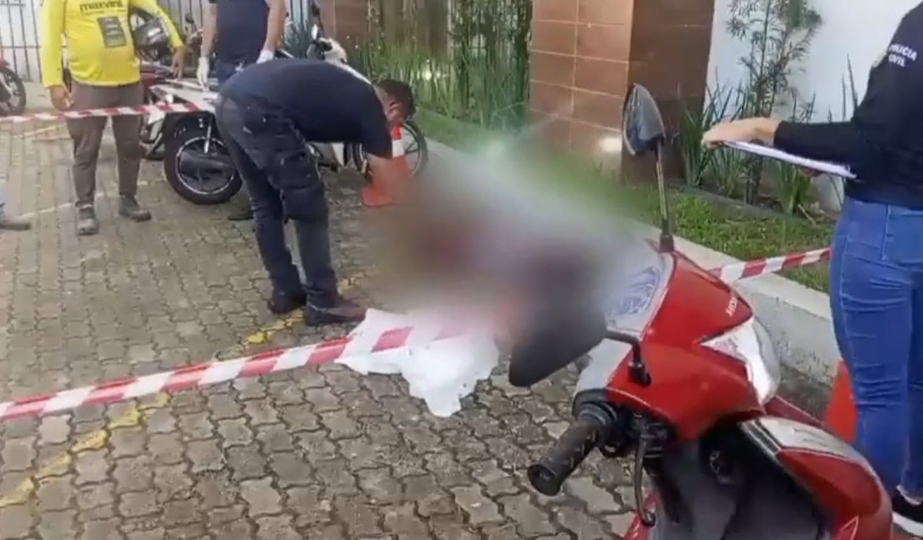 Homem em situação de rua é encontrado morto em estacionamento de universidade em Cruzeiro do Sul