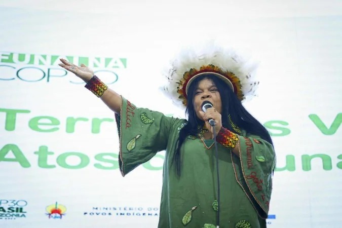 Sonia Guajajara deixa Ministério dos Povos Indígenas após três anos; Eloy Terena assume comando
