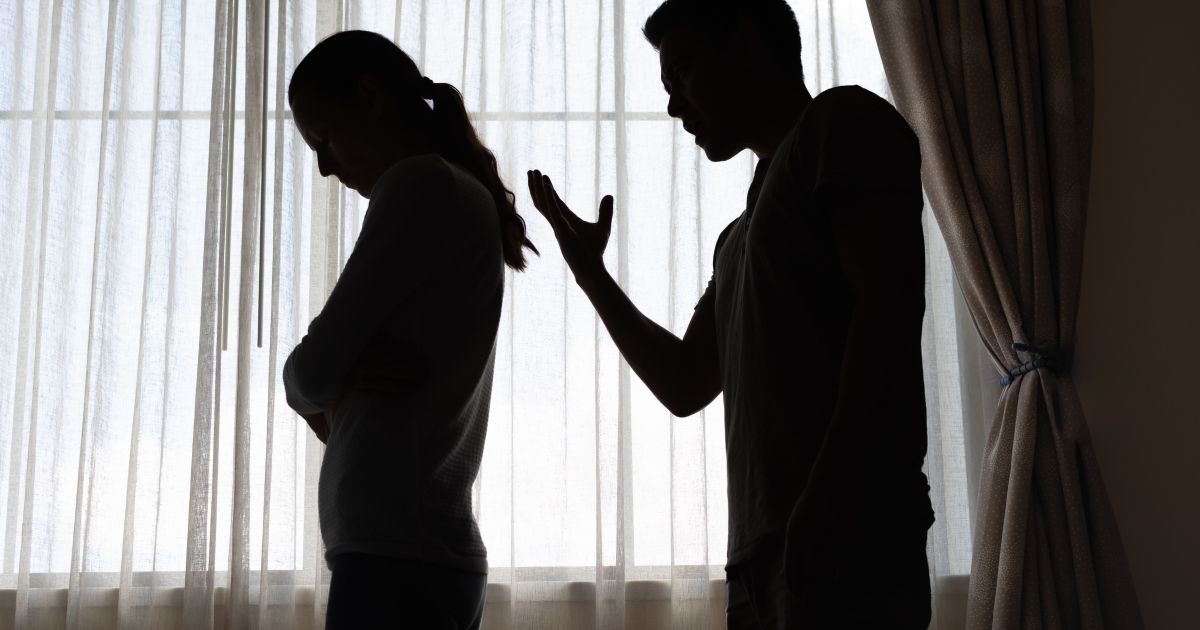 A cada 24h, 12 mulheres foram vítimas de violência em 2025, diz estudo