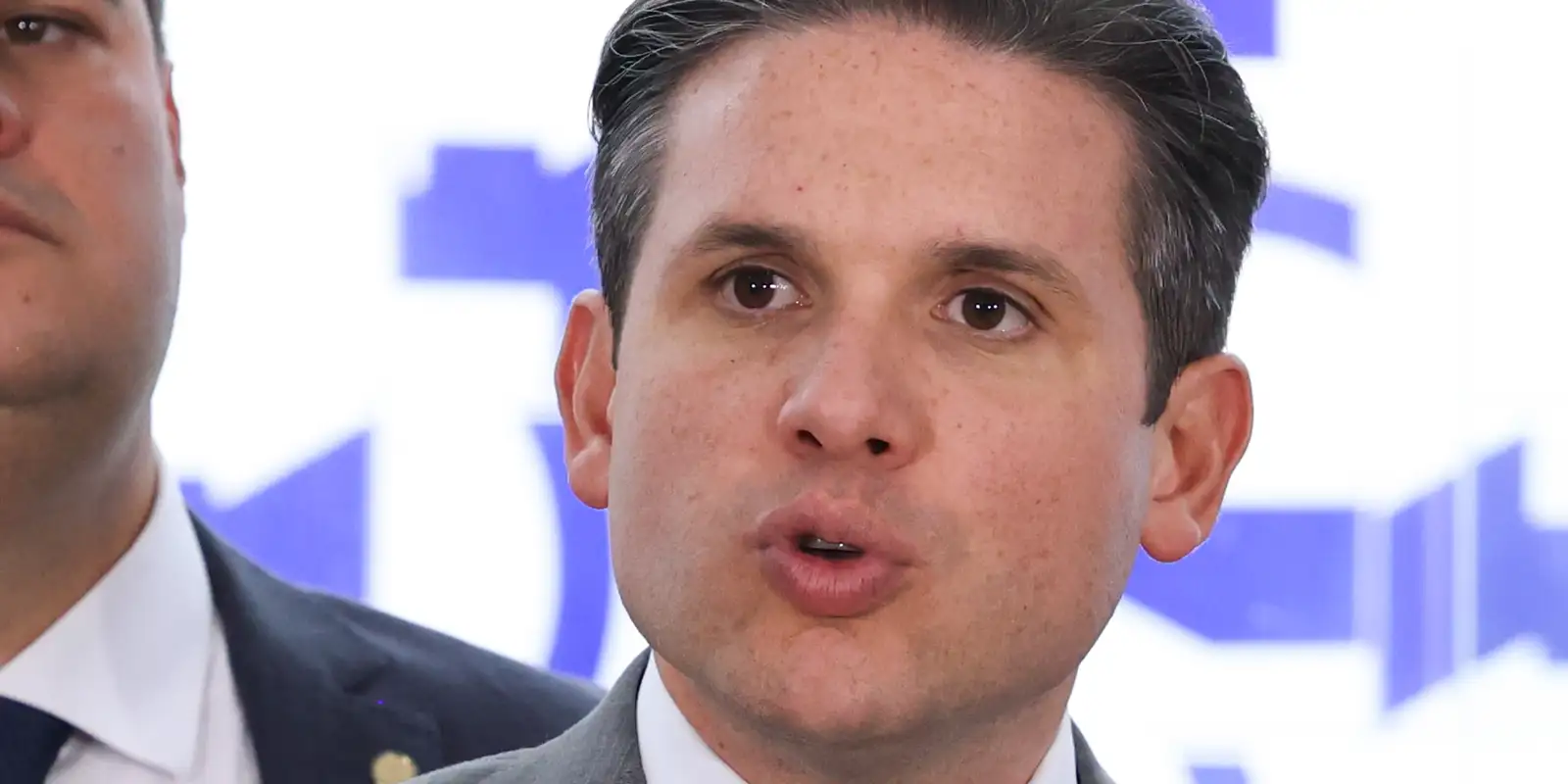 Motta cria comissão para analisar PEC da redução da escala 6×1