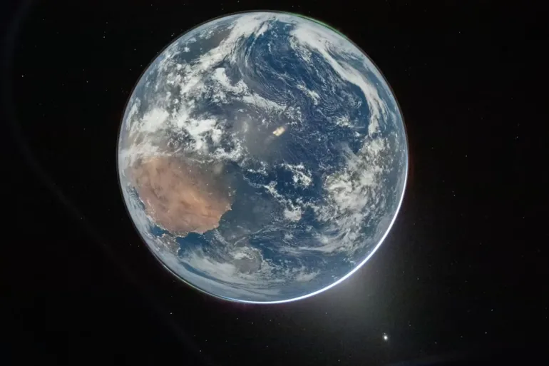 NASA divulga primeiras imagens em alta resolução da Terra captadas pela missão Artemis II