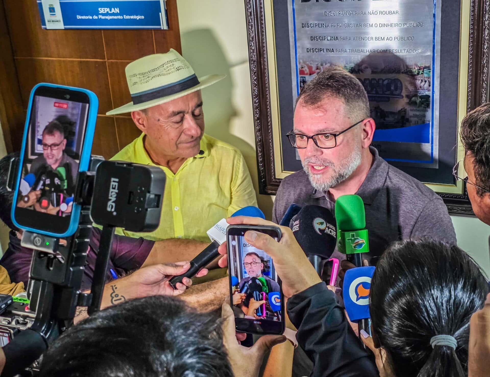 Em 1ª entrevista, Alysson destaca continuidade, afastamento do PP e secretários mantidos
