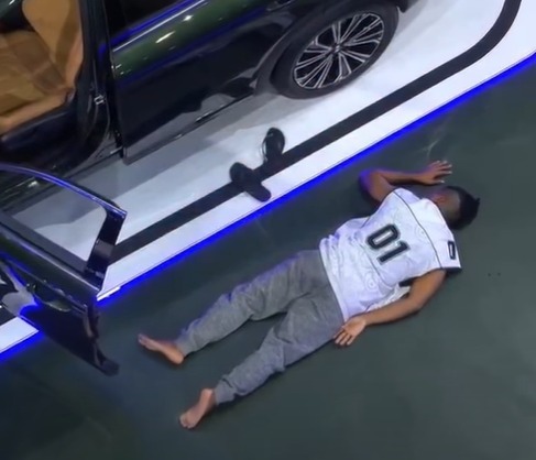 Leandro Boneco passa mal e pede atendimento médico durante Prova do Finalista no BBB 26