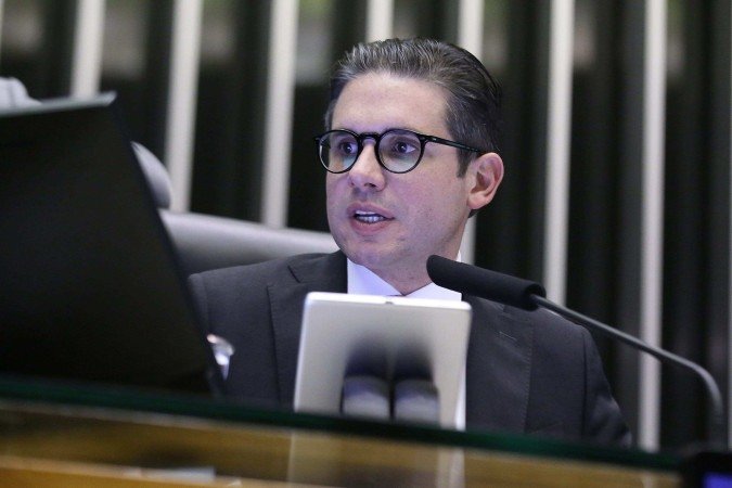 Hugo Motta é avaliado pelo TCU após destinar emenda de R$ 18 milhões ao pai