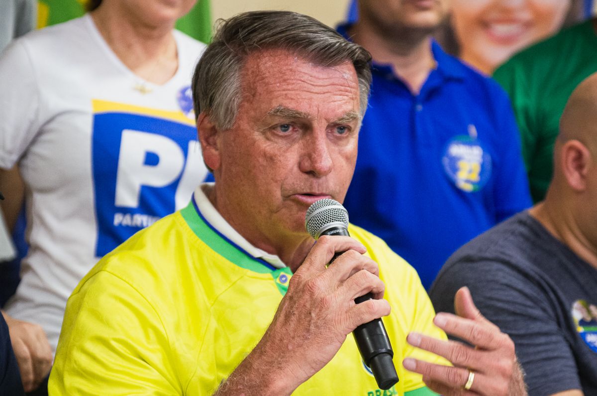 PGR é favorável à saída de Bolsonaro para cirurgia no ombro