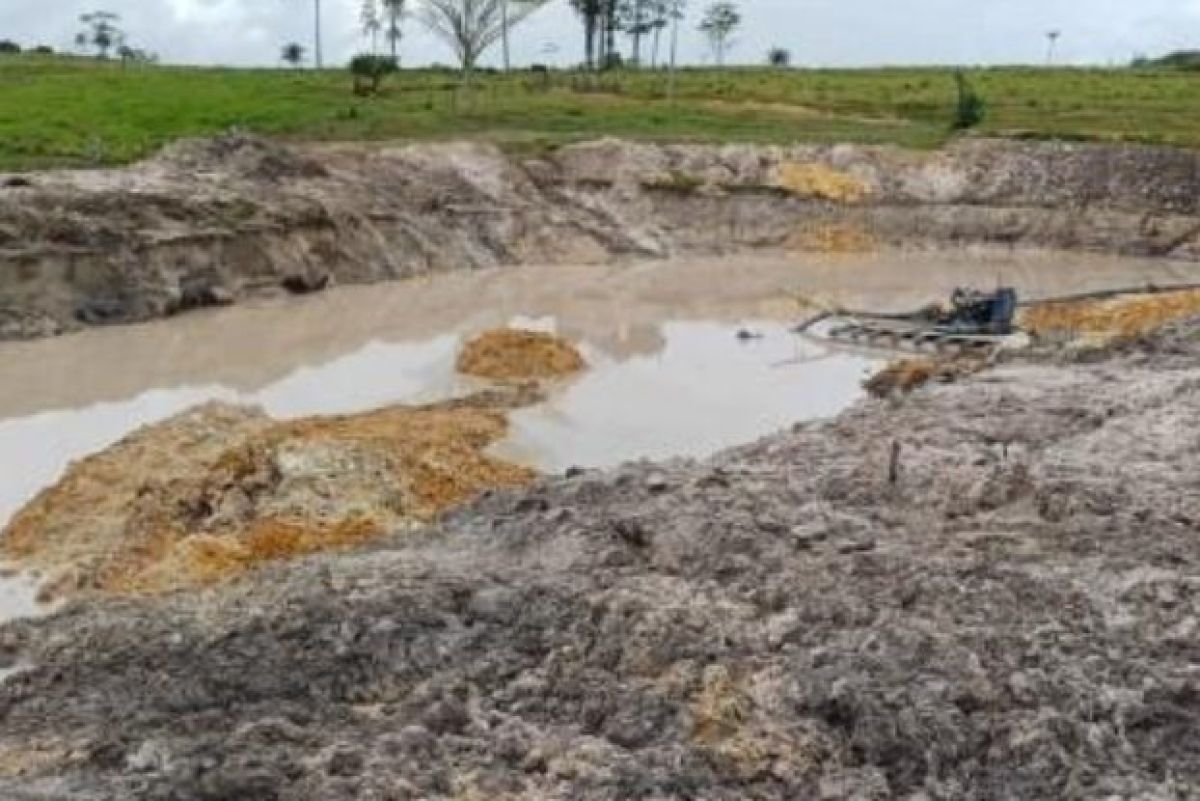 Batalhão Ambiental fecha garimpo ilegal e prende dois homens…