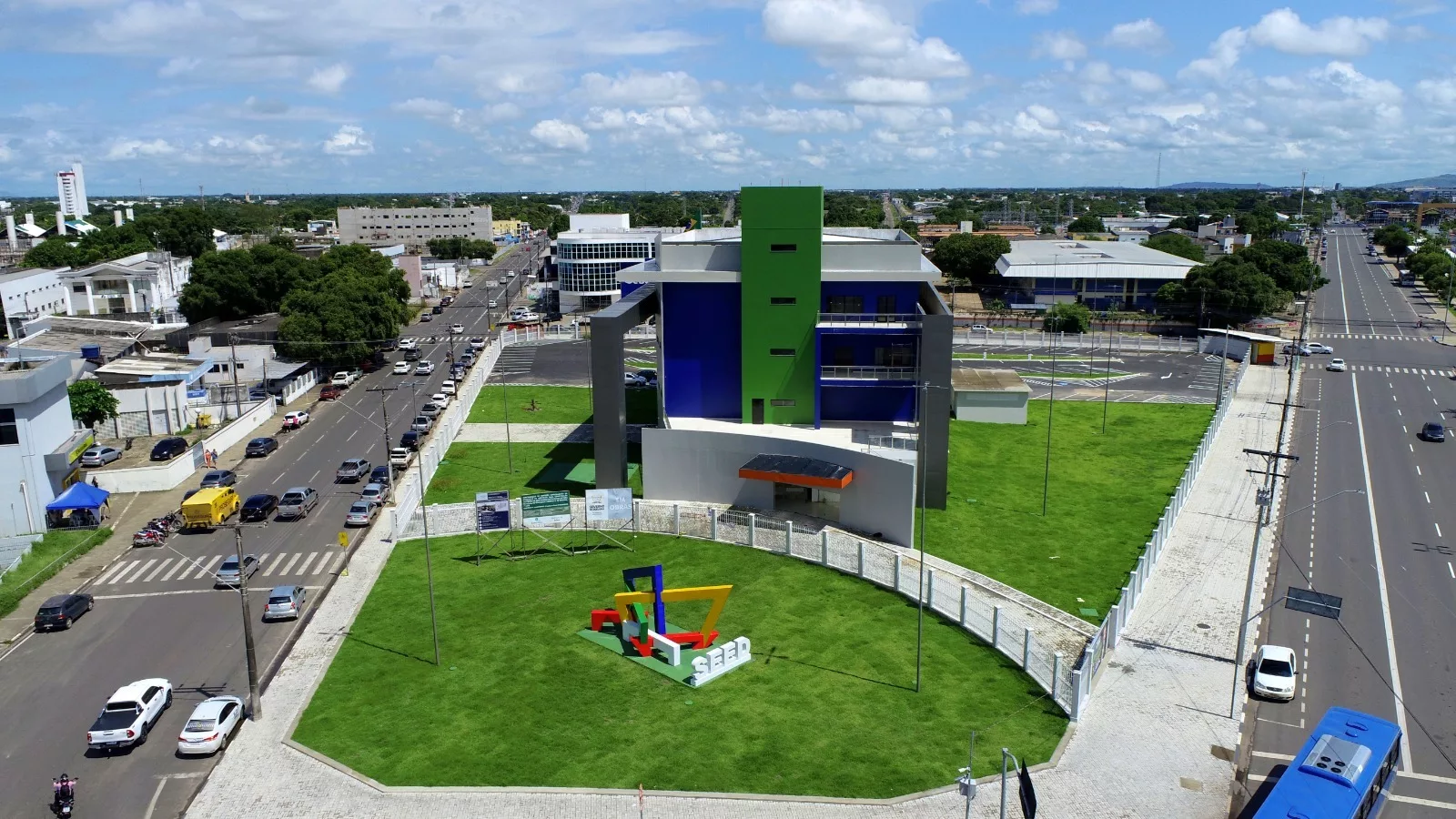 Parabólica: O contrato de R$ 64 mi da Seed na mira de órgão de controle