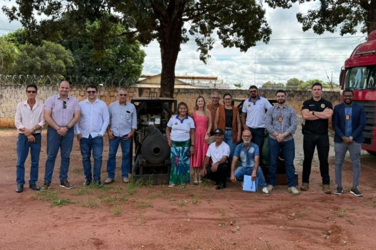 Dois motores apreendidos em garimpo são doados para o Conseg…